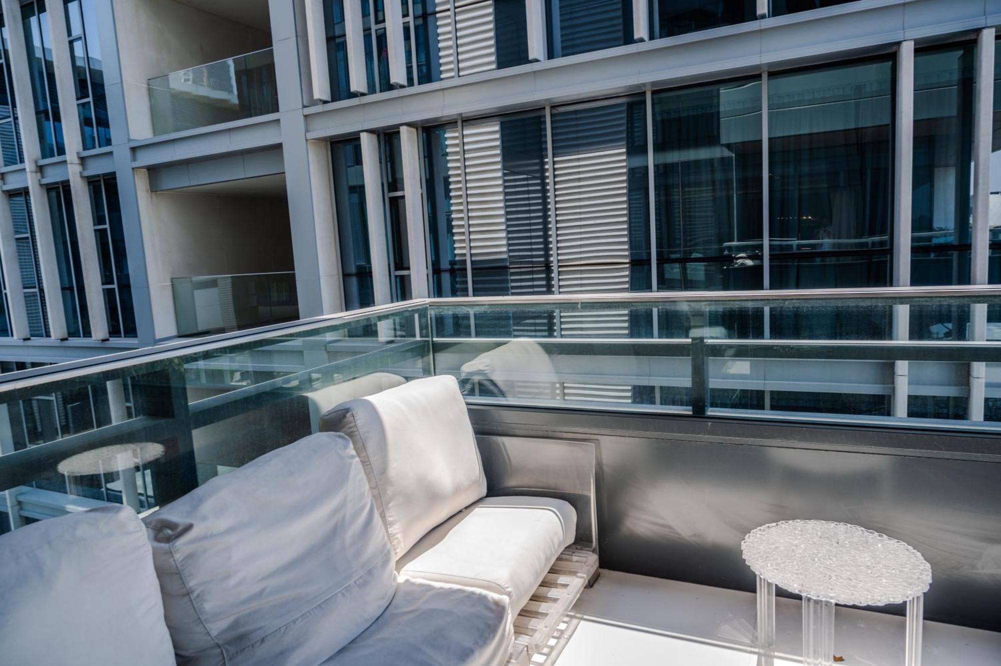 Apartment City Walk Building 7 *